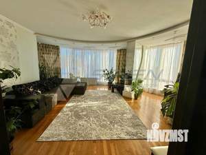 2-к квартира, вторичка, 90м2, 11/11 этаж