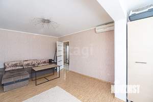 2-к квартира, вторичка, 63м2, 1/9 этаж