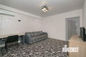 2-к квартира, вторичка, 74м2, 1/10 этаж