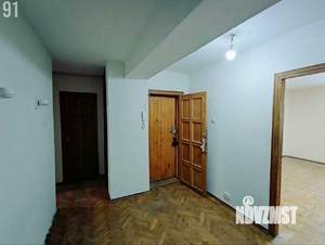 4-к квартира, вторичка, 100м2, 1/5 этаж