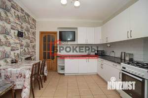 5-к квартира, вторичка, 140м2, 1/9 этаж