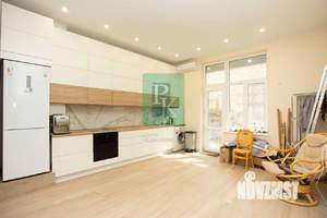 2-к квартира, вторичка, 65м2, 1/5 этаж