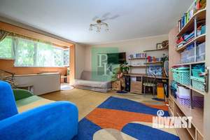 2-к квартира, вторичка, 56м2, 1/9 этаж