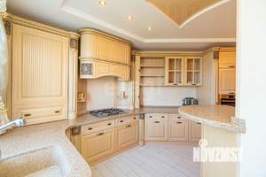 3-к квартира, вторичка, 120м2, 6/10 этаж