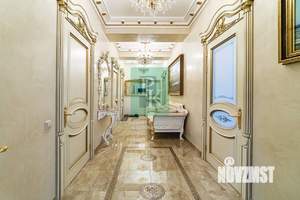 2-к квартира, вторичка, 125м2, 2/4 этаж