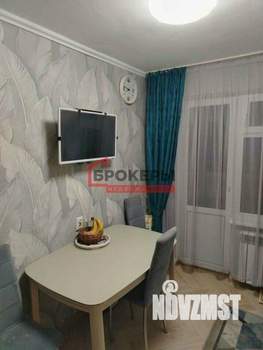 3-к квартира, вторичка, 81м2, 1/8 этаж