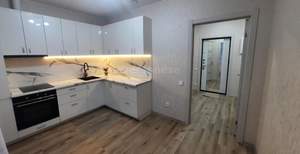 2-к квартира, вторичка, 72м2, 1/8 этаж