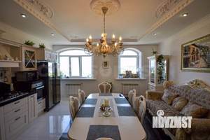 3-к квартира, вторичка, 124м2, 3/8 этаж