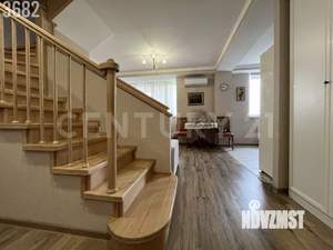 2-к квартира, вторичка, 100м2, 9/10 этаж