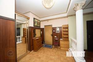 3-к квартира, вторичка, 107м2, 2/10 этаж