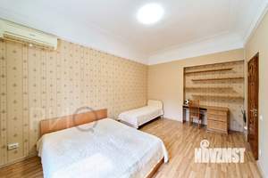 2-к квартира, вторичка, 64м2, 1/2 этаж