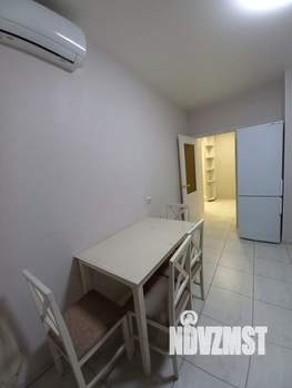 2-к квартира, вторичка, 64м2, 1/10 этаж