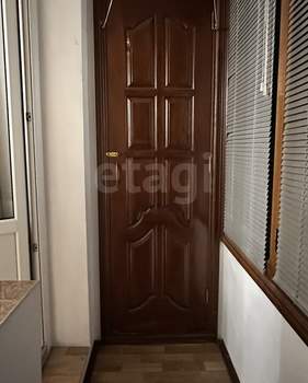 3-к квартира, вторичка, 69м2, 1/5 этаж