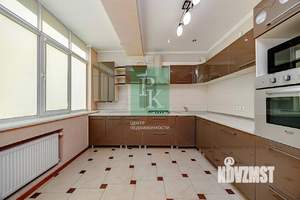 3-к квартира, вторичка, 136м2, 4/4 этаж