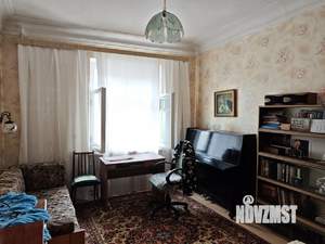 3-к квартира, вторичка, 74м2, 2/2 этаж