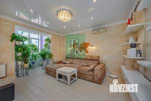 4-к квартира, вторичка, 102м2, 2/2 этаж
