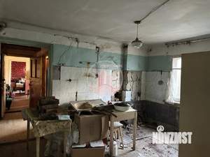 3-к квартира, вторичка, 55м2, 1/1 этаж
