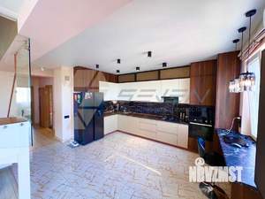 4-к квартира, вторичка, 160м2, 9/10 этаж