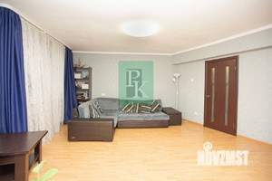 2-к квартира, вторичка, 56м2, 1/5 этаж