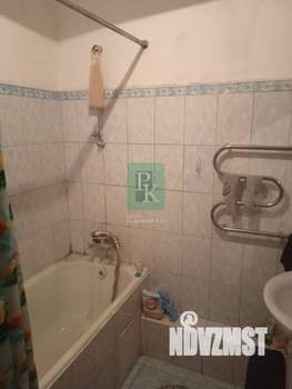 2-к квартира, вторичка, 64м2, 2/2 этаж