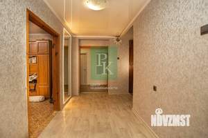 4-к квартира, вторичка, 122м2, 1/5 этаж