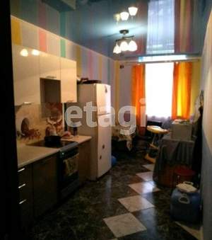 2-к квартира, вторичка, 62м2, 1/10 этаж