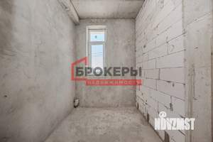 2-к квартира, вторичка, 61м2, 1/4 этаж