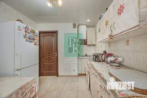 4-к квартира, вторичка, 74м2, 9/9 этаж