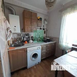 3-к квартира, вторичка, 58м2, 3/5 этаж