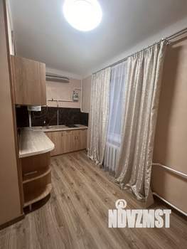 2-к квартира, вторичка, 40м2, 1/4 этаж