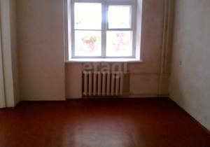 2-к квартира, вторичка, 42м2, 1/3 этаж