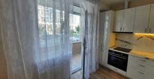 2-к квартира, вторичка, 72м2, 1/8 этаж