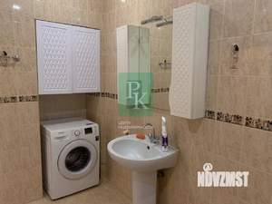 2-к квартира, вторичка, 101м2, 1/3 этаж