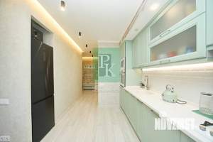 3-к квартира, вторичка, 79м2, 8/10 этаж