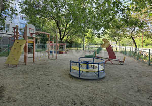 4-к квартира, вторичка, 80м2, 1/1 этаж