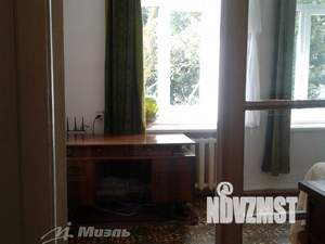 2-к квартира, вторичка, 52м2, 1/3 этаж