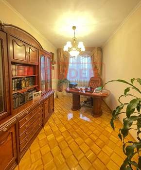 6-к квартира, вторичка, 180м2, 2/3 этаж