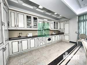 3-к квартира, вторичка, 155м2, 2/5 этаж
