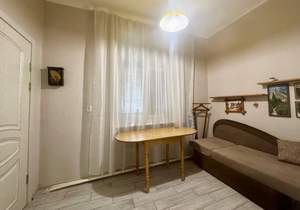 2-к квартира, вторичка, 42м2, 1/2 этаж