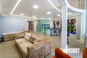 3-к квартира, вторичка, 110м2, 1/9 этаж