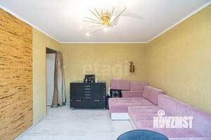 2-к квартира, вторичка, 63м2, 1/9 этаж