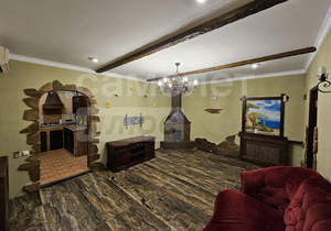 3-к квартира, вторичка, 86м2, 1/2 этаж