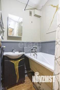 2-к квартира, вторичка, 45м2, 1/4 этаж