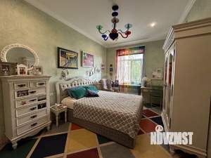 4-к квартира, вторичка, 97м2, 1/2 этаж