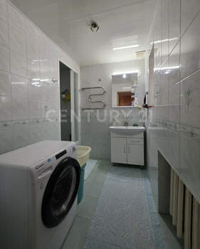 4-к квартира, вторичка, 80м2, 1/1 этаж