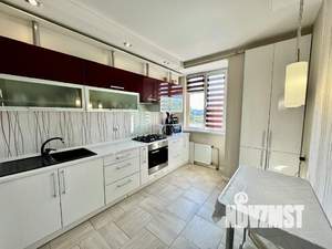 2-к квартира, вторичка, 54м2, 1/10 этаж