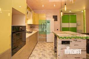 2-к квартира, вторичка, 72м2, 1/6 этаж