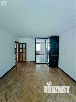 4-к квартира, вторичка, 100м2, 1/5 этаж