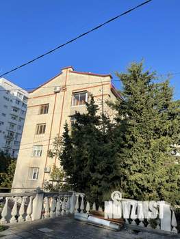 4-к квартира, вторичка, 144м2, 5/5 этаж