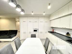 2-к квартира, вторичка, 74м2, 1/10 этаж